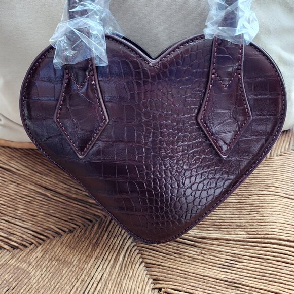 Heart Shaped Bag NWT - Picture 2 of 2
